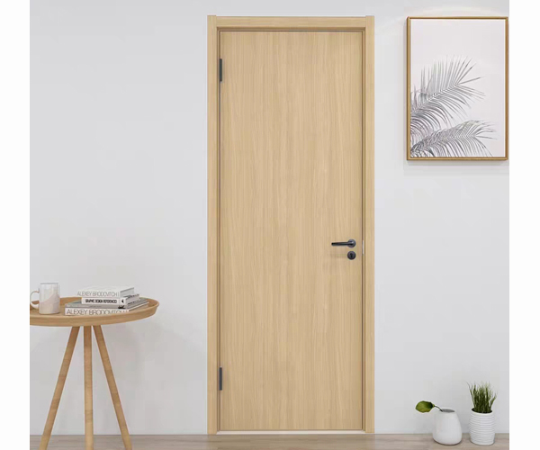 SOLID WOODEN DOOR